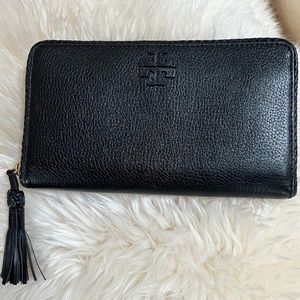 Tory Burch Taylor Zip Continental Wallet